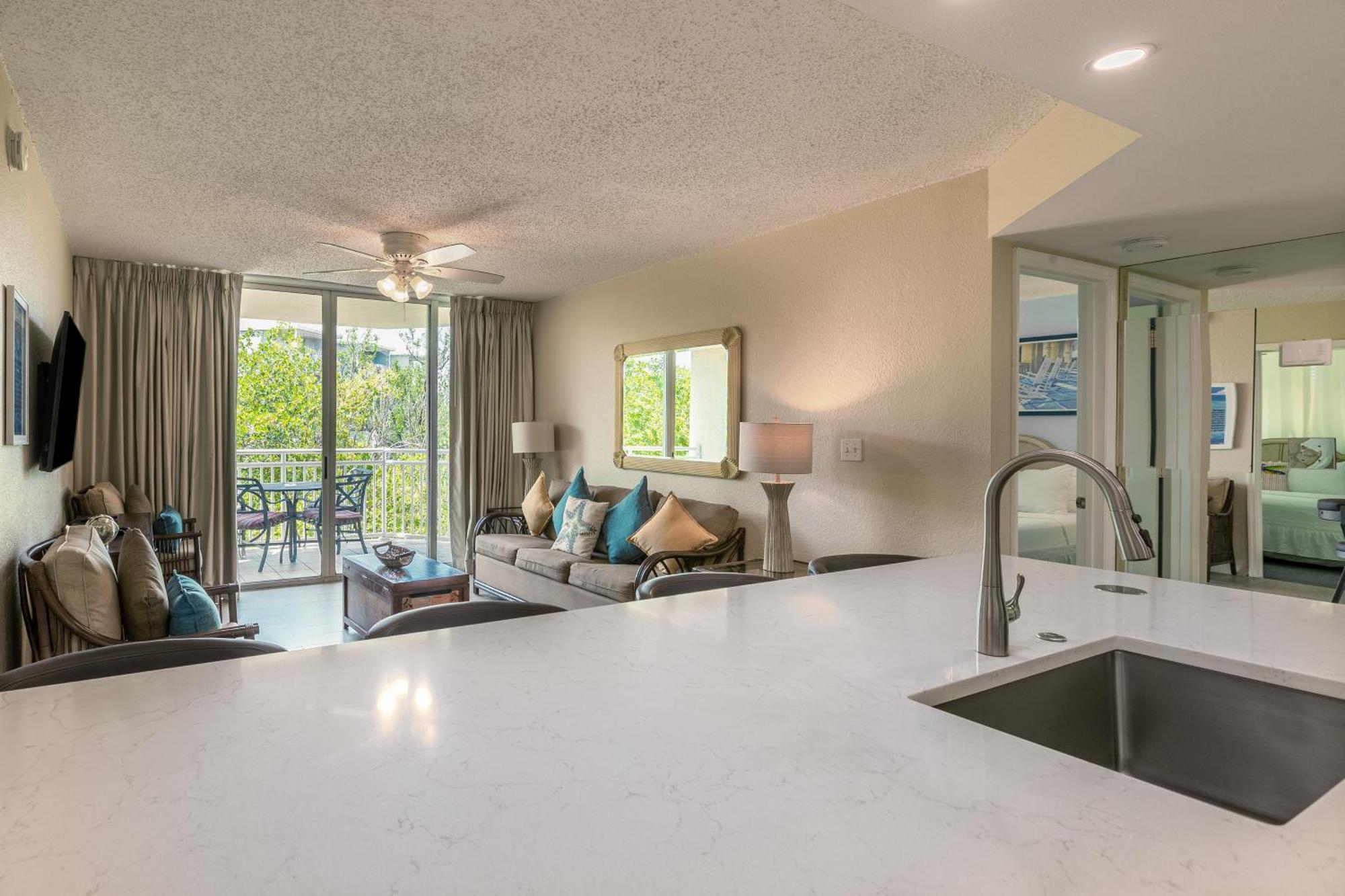 Sunrise Suites Saint Lucia Suite #201 Key West Bilik gambar