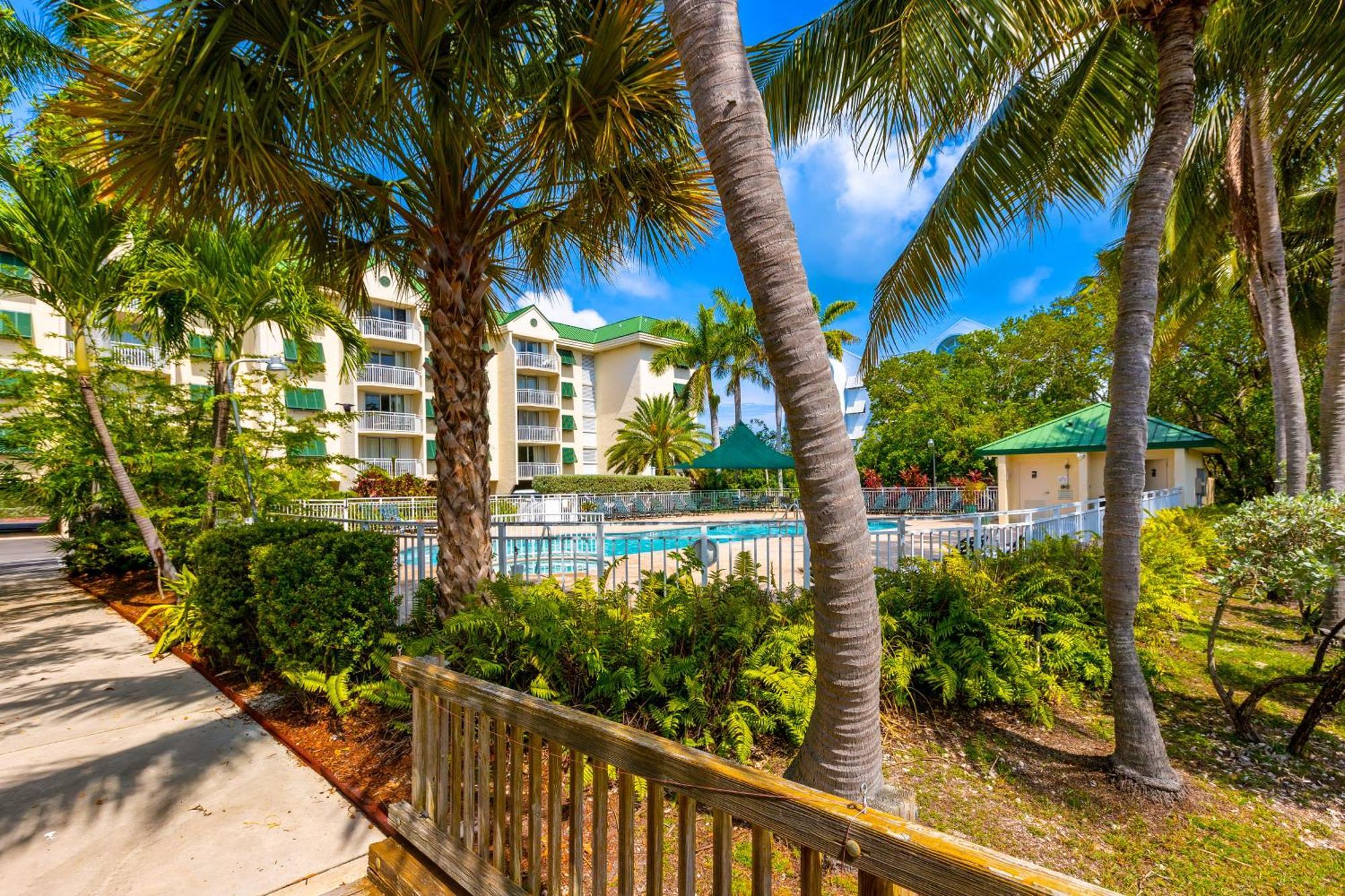 Sunrise Suites Saint Lucia Suite #201 Key West Bilik gambar
